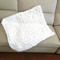 Chenille Knitted Handmade Throw Blanket Chenille Knitted Handmade Throw Blanket